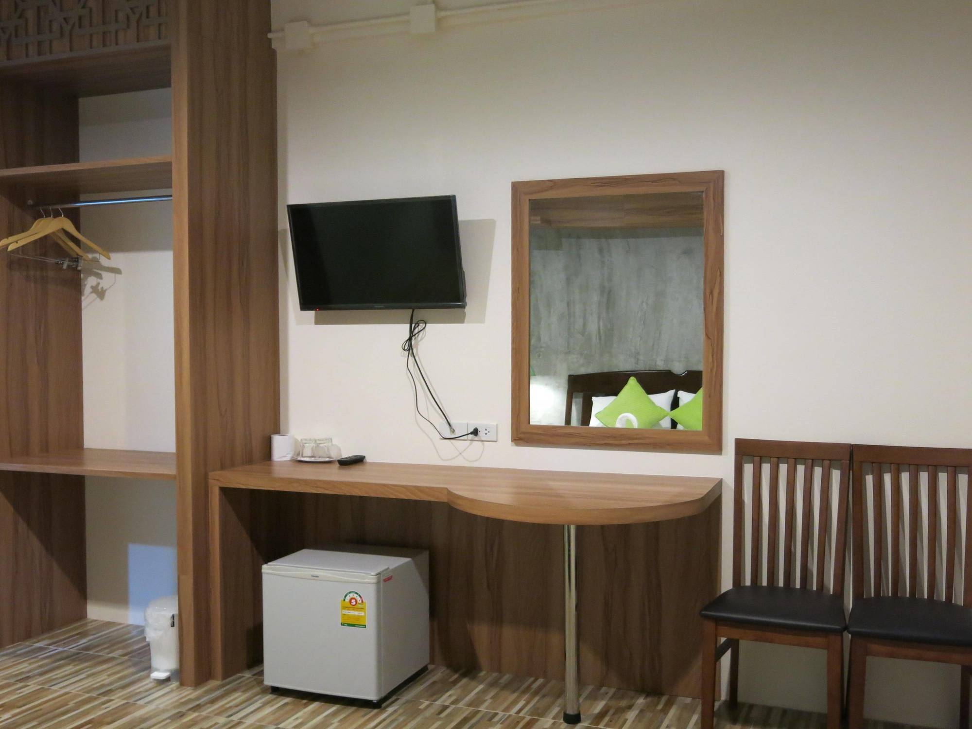 Oyo 1118 K L Boutique Hotel Krabi Bagian luar foto